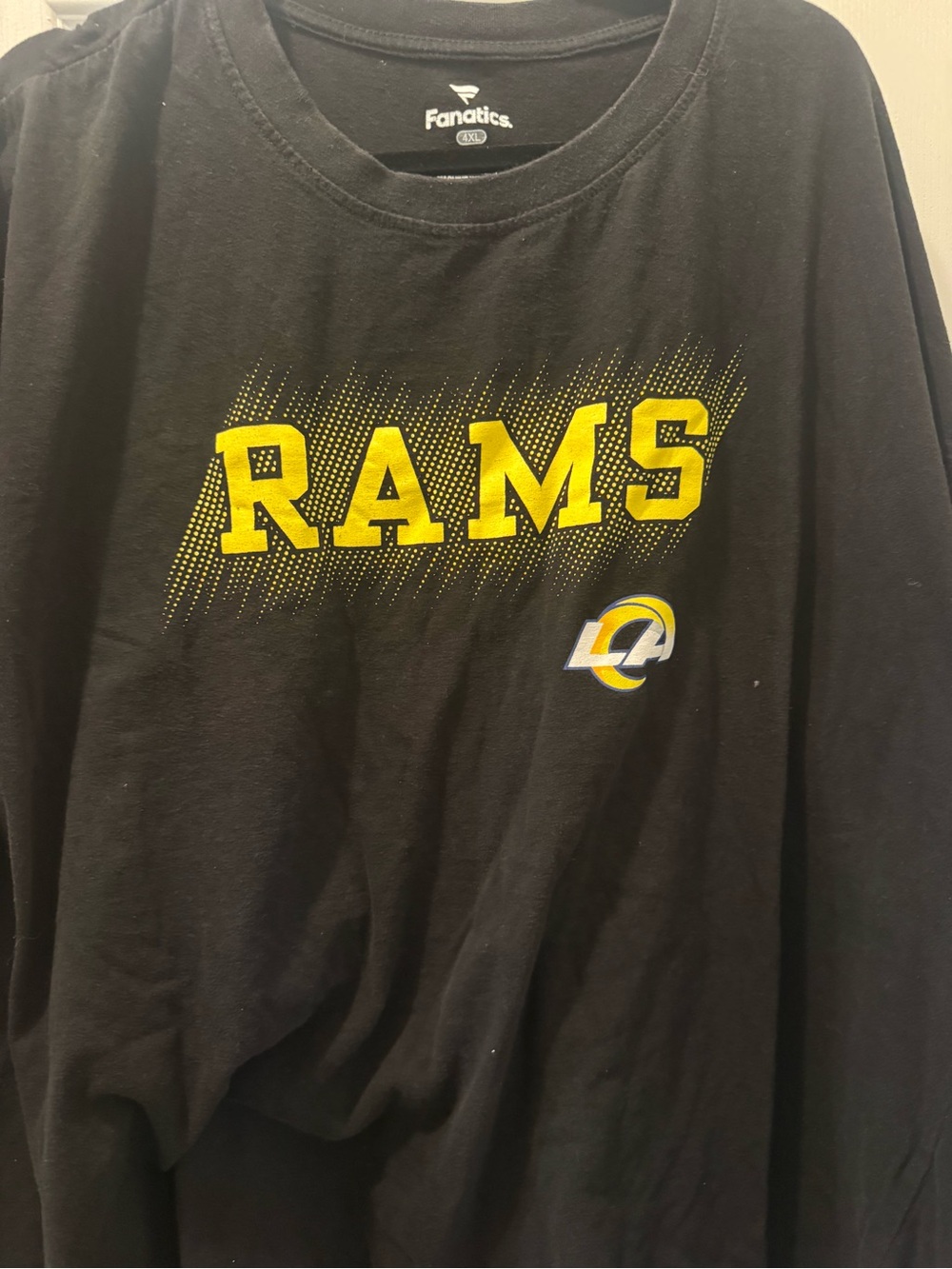 Fanatics Black Crewneck Sweater with Yellow RAMS Logo